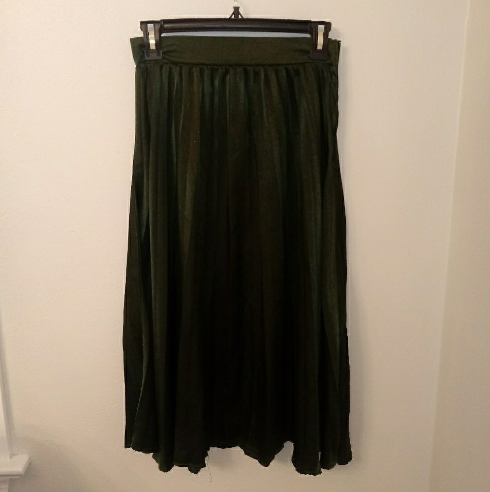 High rise, below the knee skirt